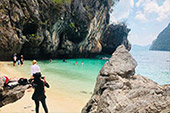 Charter Longtail Boat to Hong(Krabi) Islands : JC Tour